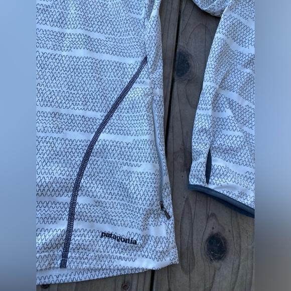 Patagonia Sunshade Hoodie Womens UPF Long Sleeve Top size small - Picture 2 of 5